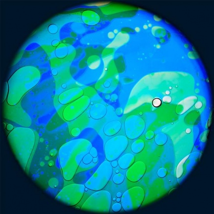 magnetisch-vloeistofwiel-blauw-groen-22375130-7_1680529929-551a1c9af37d9befe4fd3b34b5dfc6cc.jpg